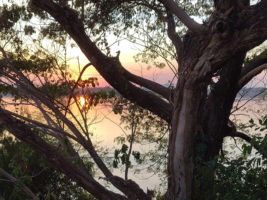 Coucher de soleil sur le Mékong